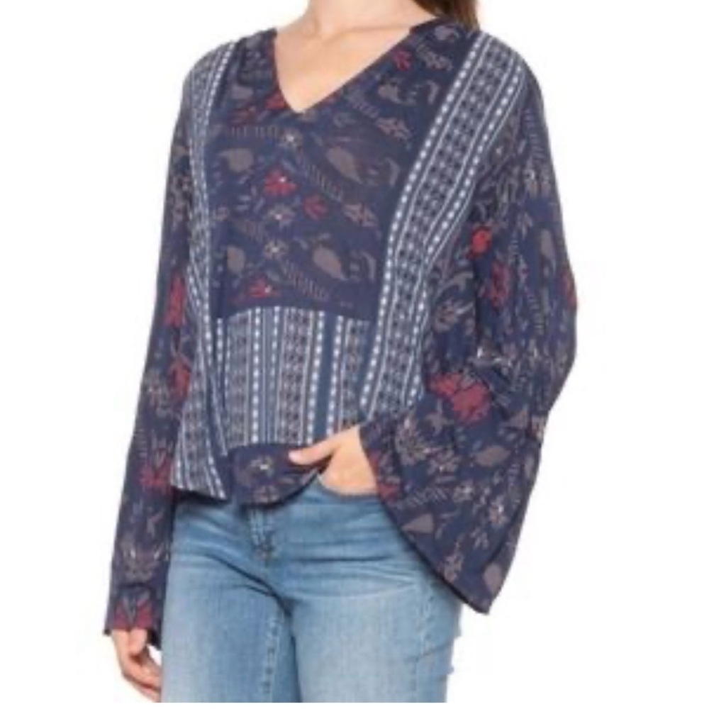 Lucky Brand blue floral embroidered bell sleeve blouse size small